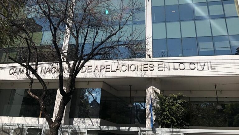 La Cámara Civil ratificó el alcance de la prioridad de paso y rechazó una demanda por accidente de tránsito